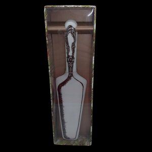 Wild Eye Designs Cake Server Ceramic White/Black Design